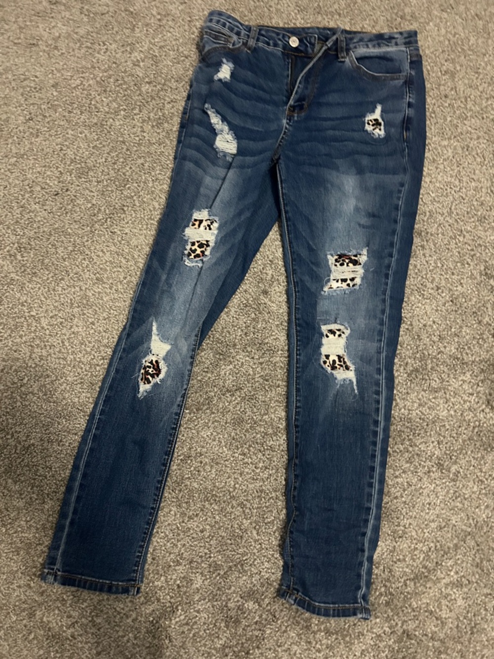 Women's Distressed Leopard Patch Skinny Jeans - Blue